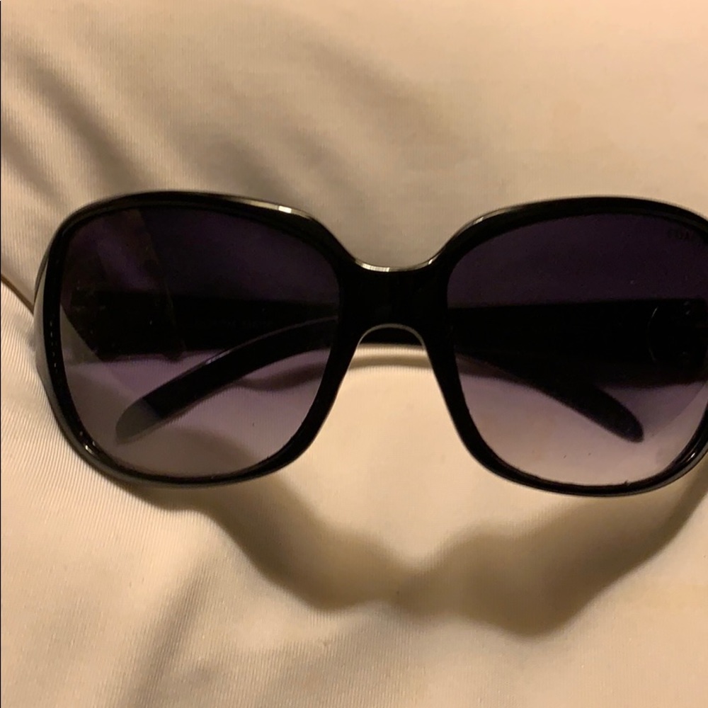 Coach sunglasses - Picture 3 of 4